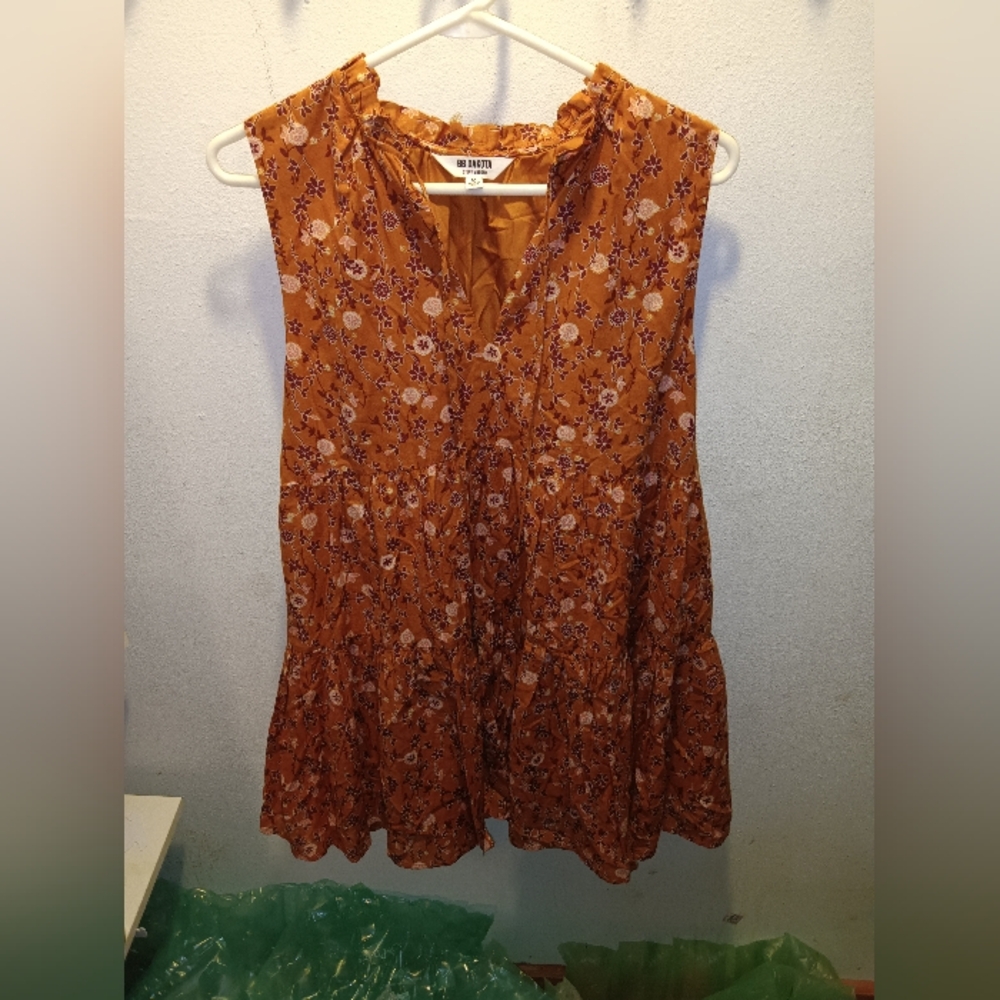 EUC BB Dakota By Steve Madden Orange Floral Dress M